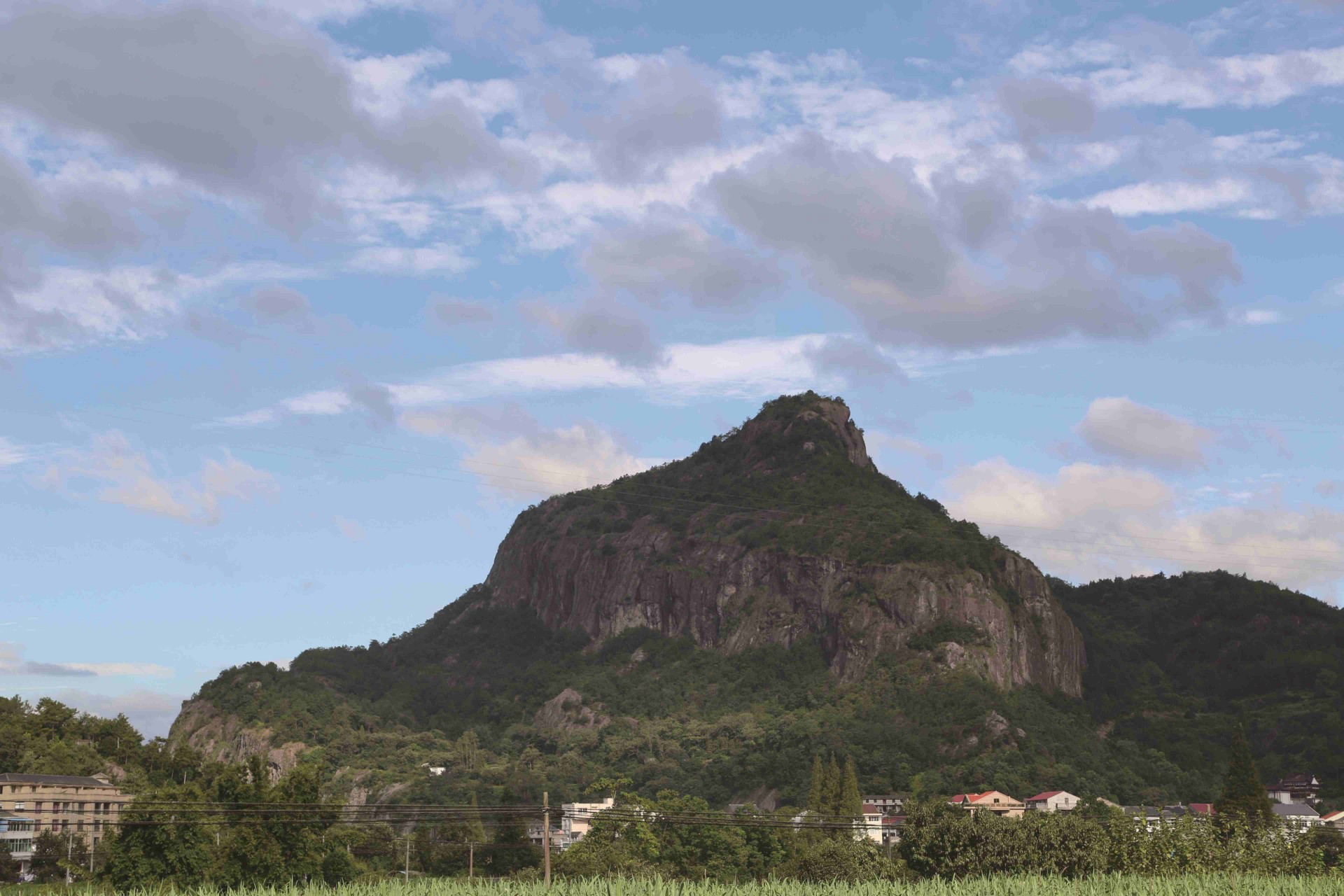 凤凰山-杨崴_爱奇艺.jpg